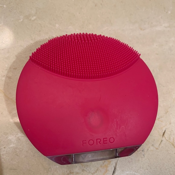 FOREO LUNA mini Facial Cleansing Device like NEW!! - Picture 2 of 6
